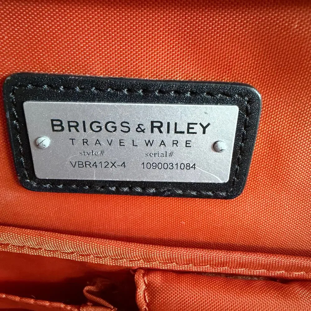 Briggs & Riley Verb Expandable Rolling Briefcase - Style VBR412X-4